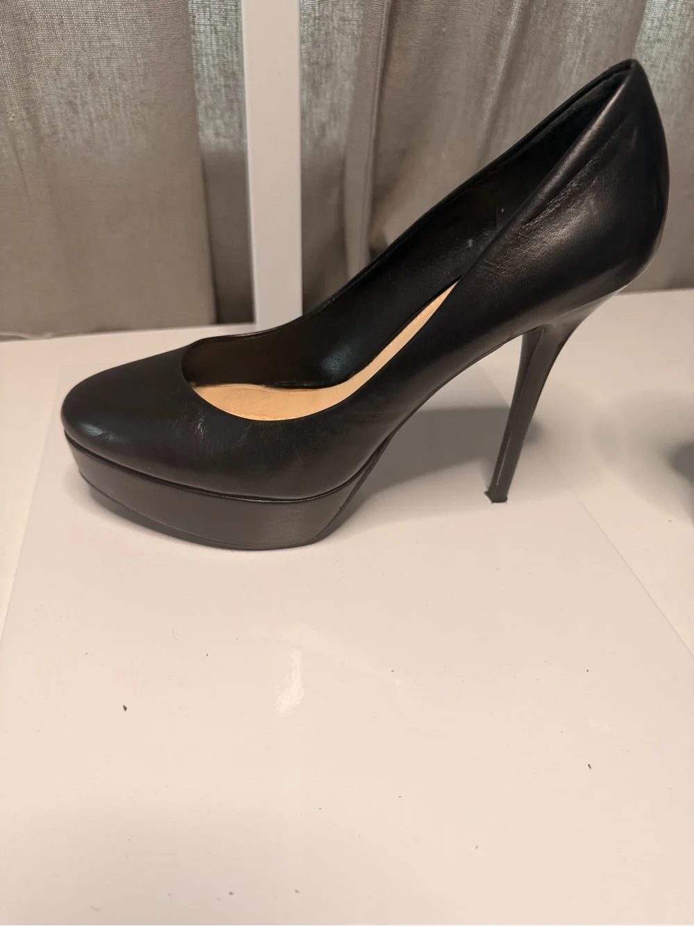 Guess Black Leather Platform Pumps